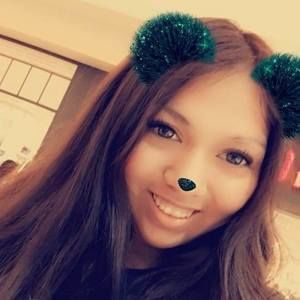 Meet your Posher, Priscila